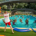 Zecamping Chiens Acceptés Espace Aquatique Et Bar *